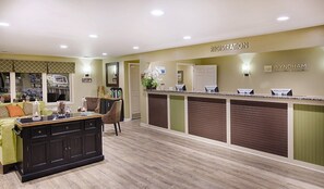 Lobby - 2 bedroom+ Loft condo, sleeps 8,@ Wyndham,Ocean Ridge,Sea Palms        Sea Palms (Edisto Beach)