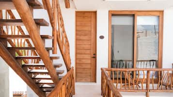 Suite (Turquesa) | 1 habitación, decoración personalizada y muebles diferentes