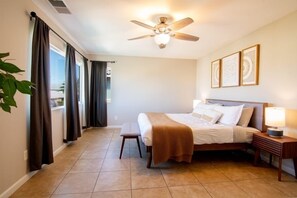6 bedrooms, desk, free WiFi, bed sheets
