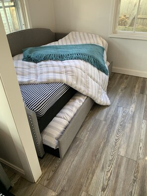 2 bedrooms, bed sheets