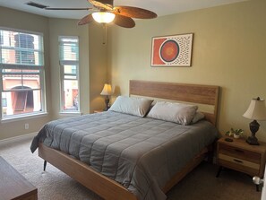 2 Schlafzimmer, Schreibtisch, Bügeleisen/Bügelbrett, kostenloses WLAN