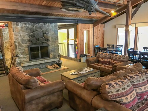 Dog Friendly Chalet in the Woods w/ Pool, Mt. Snow, VT