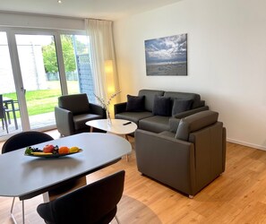 Unclassified image, 2 of 15, button