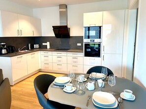 Unclassified image, 4 of 15, button