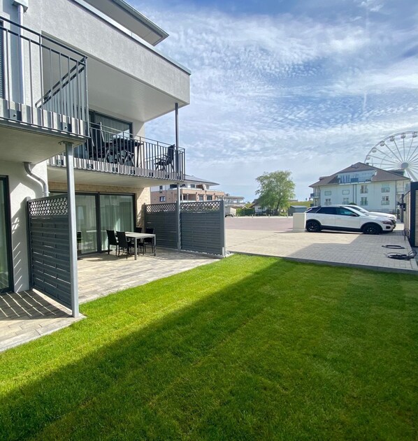 Outdoor dining - 2701 - Strandwiese 16 - Apartment 2701 in the Strandwiese (Dahme)