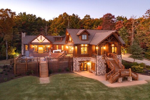 Bison View Lodge -Epic Views | Hot Tub | Pickleball Courts