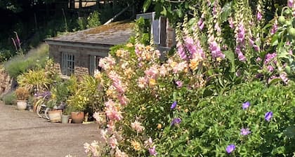Pet Friendly - 2 Guests - Shepherds Hut