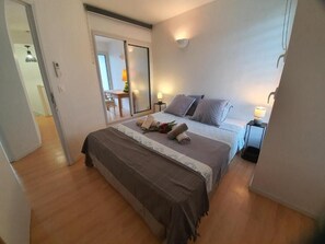 2 habitaciones, tabla de planchar con plancha y wifi gratis
