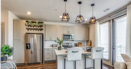 1-bedroom stylist apartment near downtown Fort Worth calling for you.
