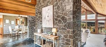 Ranch property close to Bend and Downtown Tumalo with mountain views.