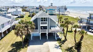 Exterior - Incredible beachfront home, dog-friendly, steps to sand and beach (Galveston)