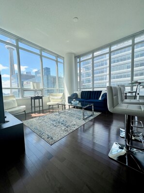 Interior - Spacious, Luxury CN Tower View 2 Bedroom Suite With Balcony *FREE PARKING* (Toronto)