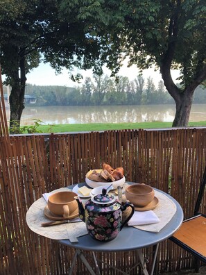 Deluxe Double Room | Exterior - La galerie du port (Auvillar)