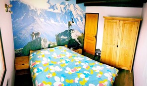 3 bedrooms, free WiFi, bed sheets