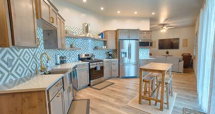 Luxury Style Cabin New Build Vacation Home 4 Acres