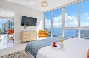 2 habitaciones, tabla de planchar con plancha, cuna de viaje y wifi