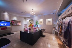 Interior entrance - Restay Tsurugashima - Adults Only (Tsurugashima)