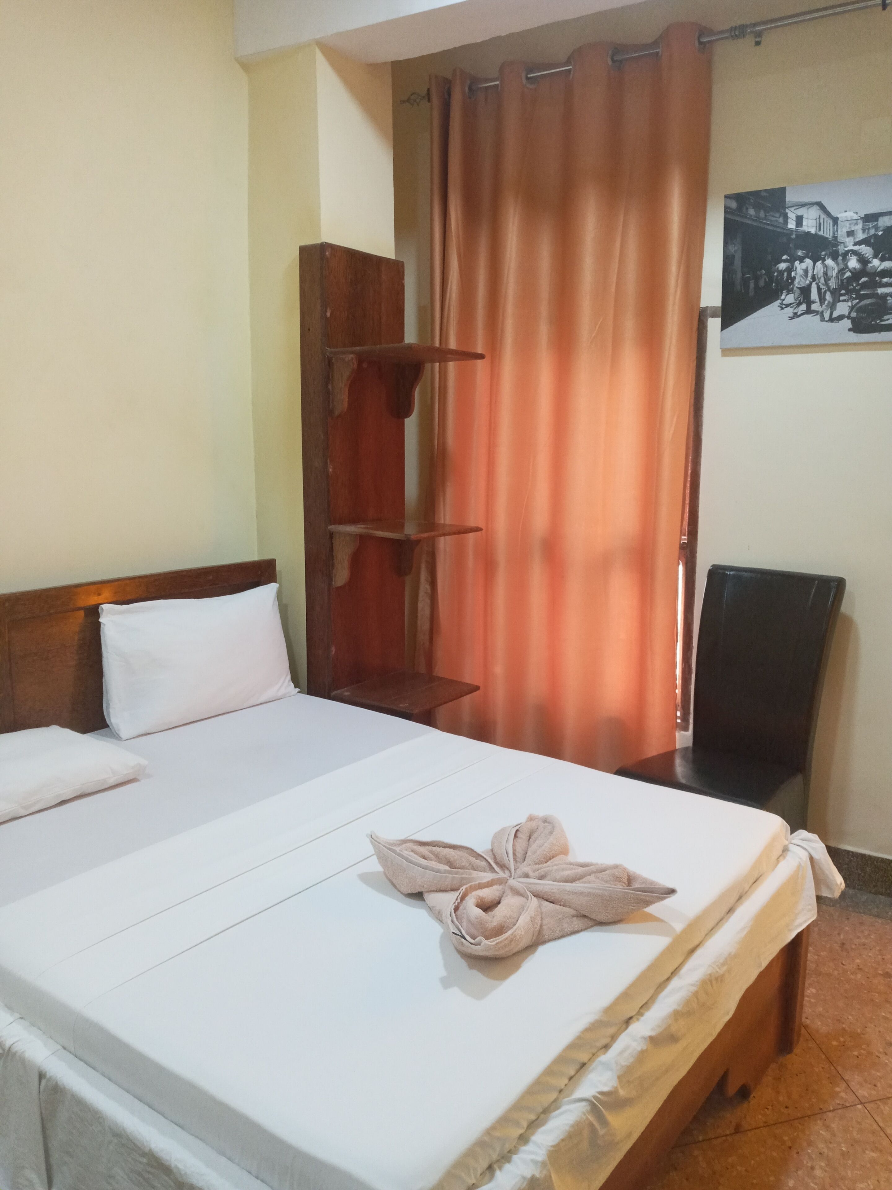 standard double room | free wifi, bed sheets