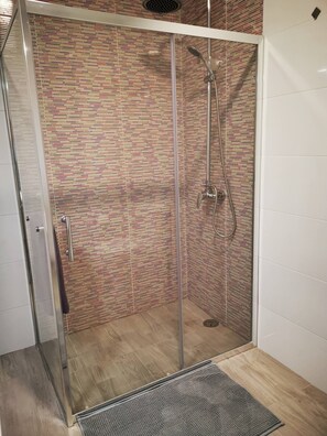 Shared Dormitory, 1 Bedroom, Smoking, Patio | Interior
