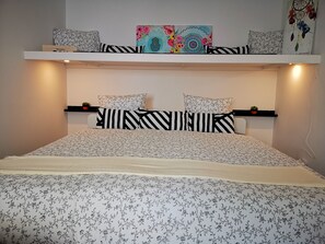 Shared Dormitory, 1 Bedroom, Patio | Dining