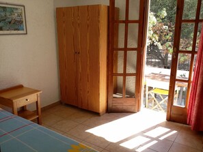 Casa, 2 habitaciones, para fumadores, balcón | 2 habitaciones 