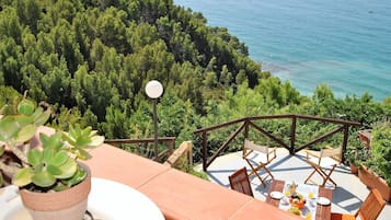 Villa, 1 Schlafzimmer, Raucher, Balkon | Blick von der Unterkunft