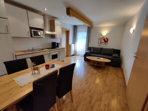 Maison, 1 chambre, accessible aux personnes à mobilité réduite, balcon | Salle de séjour