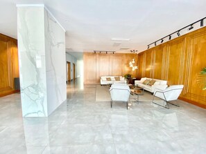 Condo, 1 habitación, con acceso para personas discapacitadas, Terraza | Área de sala de estar