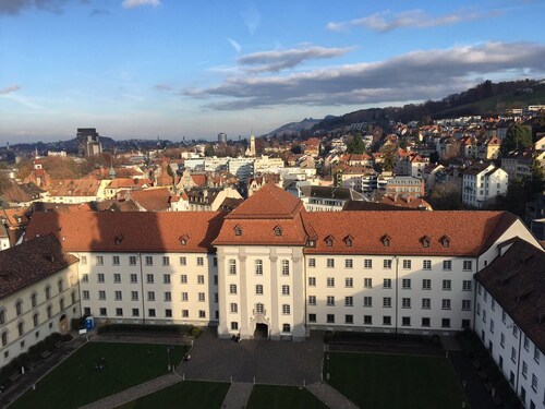 Casa Schilling 2,5 Rooms in St Gallen, Modern, Quiet and Close to the Center