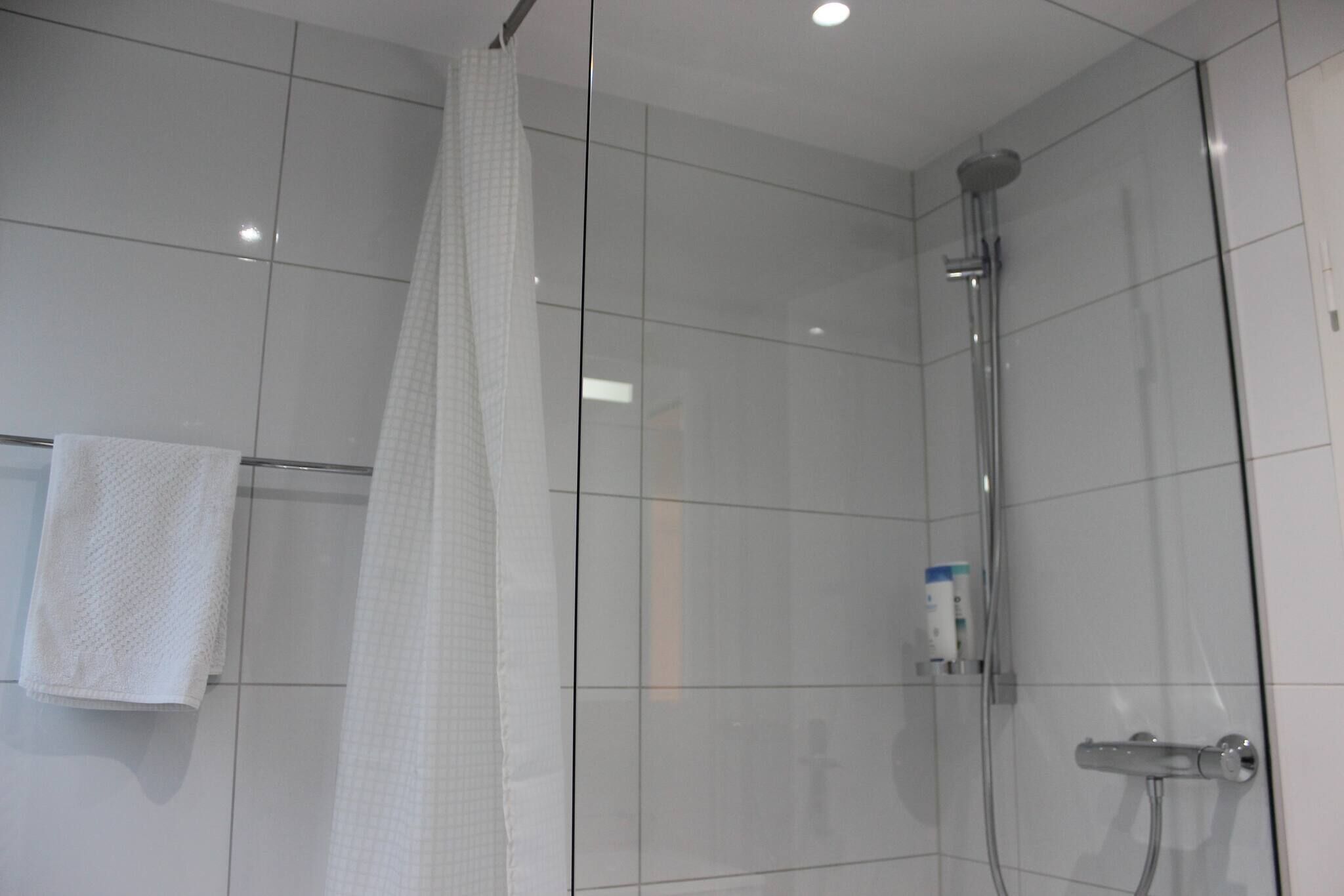 Apartment, 1 Schlafzimmer, Stadtblick | Badezimmer | Seife, Shampoo