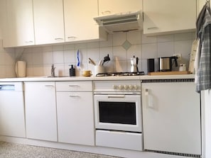 Apartment, 3 Bedrooms, Terrace, City View | Private kitchen | Stovetop, coffee/tea maker - Casa Schilling - 4 Charming Rooms in the Best Location (St. Gallen)