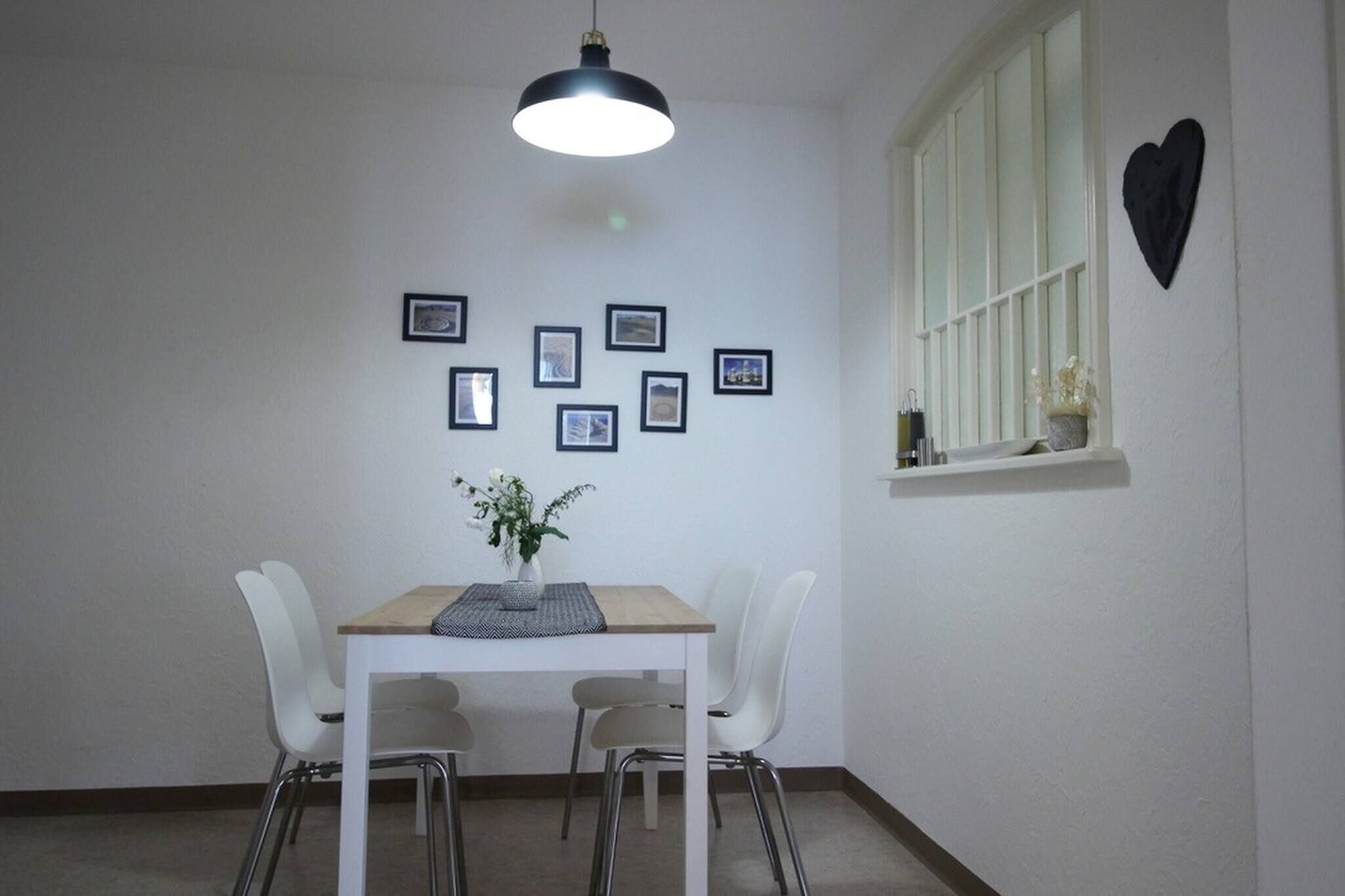 Apartemen, 1 kamar tidur, balkon, pemandangan kota | Tempat makan
