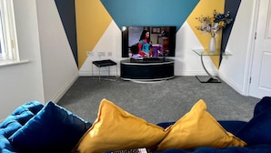 Apartment, 2 Bedrooms, Refrigerator | Room amenity - Lovely 2 Bedroom Apartment, 2 Bathrooms Parking (Newcastle-upon-Tyne)