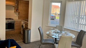 Apartment, 2 Bedrooms, Refrigerator | Interior - Lovely 2 Bedroom Apartment, 2 Bathrooms Parking (Newcastle-upon-Tyne)
