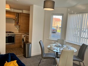Apartment, 2 Bedrooms, Refrigerator | Interior - Lovely 2 Bedroom Apartment, 2 Bathrooms Parking (Newcastle-upon-Tyne)