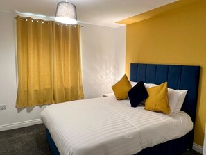 Apartment, 2 Bedrooms, Refrigerator | 2 bedrooms - Lovely 2 Bedroom Apartment, 2 Bathrooms Parking (Newcastle-upon-Tyne)