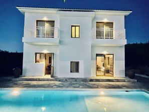 Apartment, 3 Schlafzimmer, eigener Pool, Gartenblick | Außenbereich