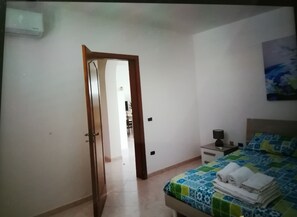 House, 2 Bedrooms, Balcony, City View - Bright Apartment a few km From the sea (Minervino di Lecce)