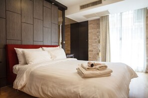 2 bedrooms - 2A - 2 Bedroom Downtown Apartment With Shared Pool (Bangkok)
