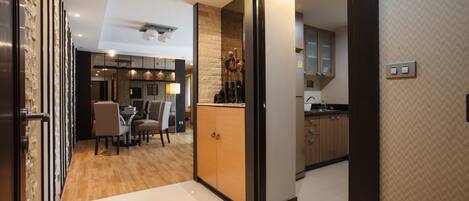 Condo, 2 Bedrooms, Accessible, Balcony | Interior