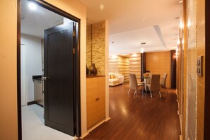 Condo, 2 habitaciones, con acceso para personas discapacitadas, balcón | Interior