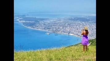 Apartment, 2 Bedrooms, Balcony | Bahagian luar