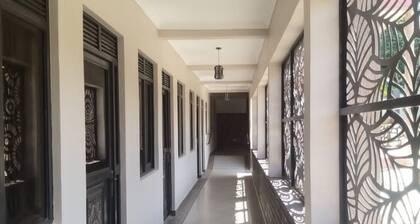 Stusky Lark Mini Hotel Seeta