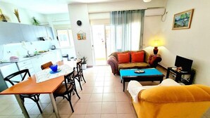 Appartement, 2 chambres, balcon | Équipements de la chambre