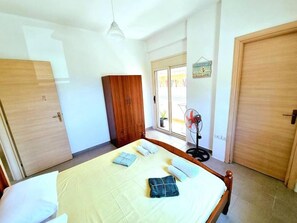 2 bedrooms, iron/ironing board - Vacation Apartments Vlora (Vlorë)