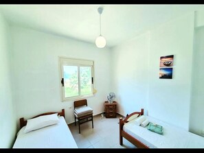 2 bedrooms, iron/ironing board