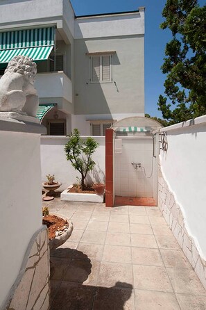 Appartamento, 2 camere da letto, patio | Esterni