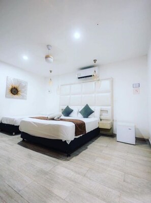 Room, 1 Bedroom, Smoking | 1 bedroom - Room-double Rooms San Andres Island in C (San Andrés)