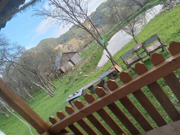 Chambre, 1 chambre, fumeurs, patio | Enceinte de l’hébergement