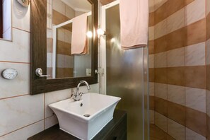 Departamento, 2 habitaciones, para fumadores, Terraza | Baño